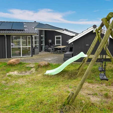 6 Bedroom In Casa vacanze *