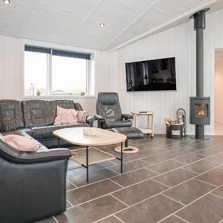 Stunning Home In Vejers Strand בית נופש *