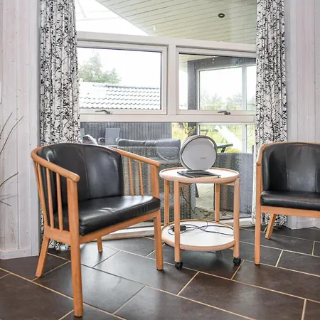 Stunning Home In Vejers Strand *