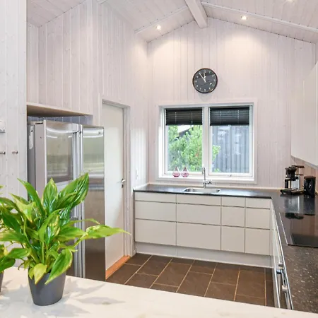 Stunning Home In Vejers Strand בית נופש