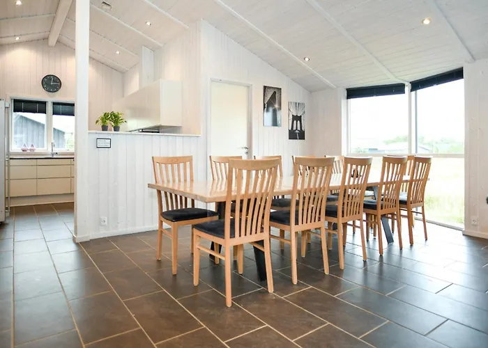 Сasa de vacaciones 6 Bedroom In *